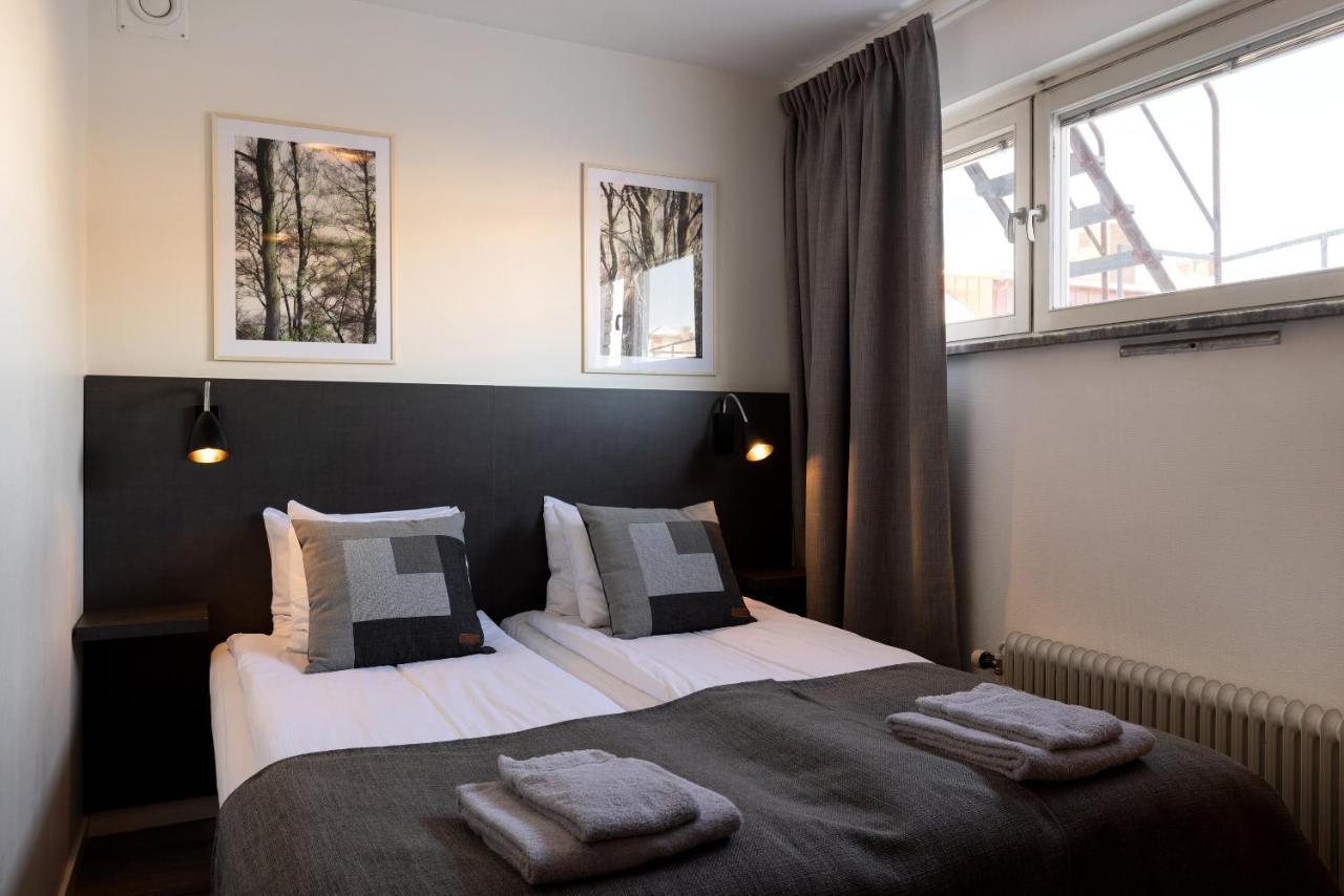 Hotel Bishops Arms Мора Екстериор снимка
