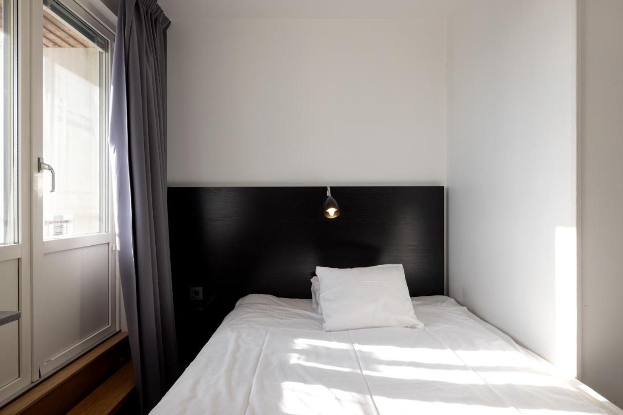 Hotel Bishops Arms Мора Екстериор снимка