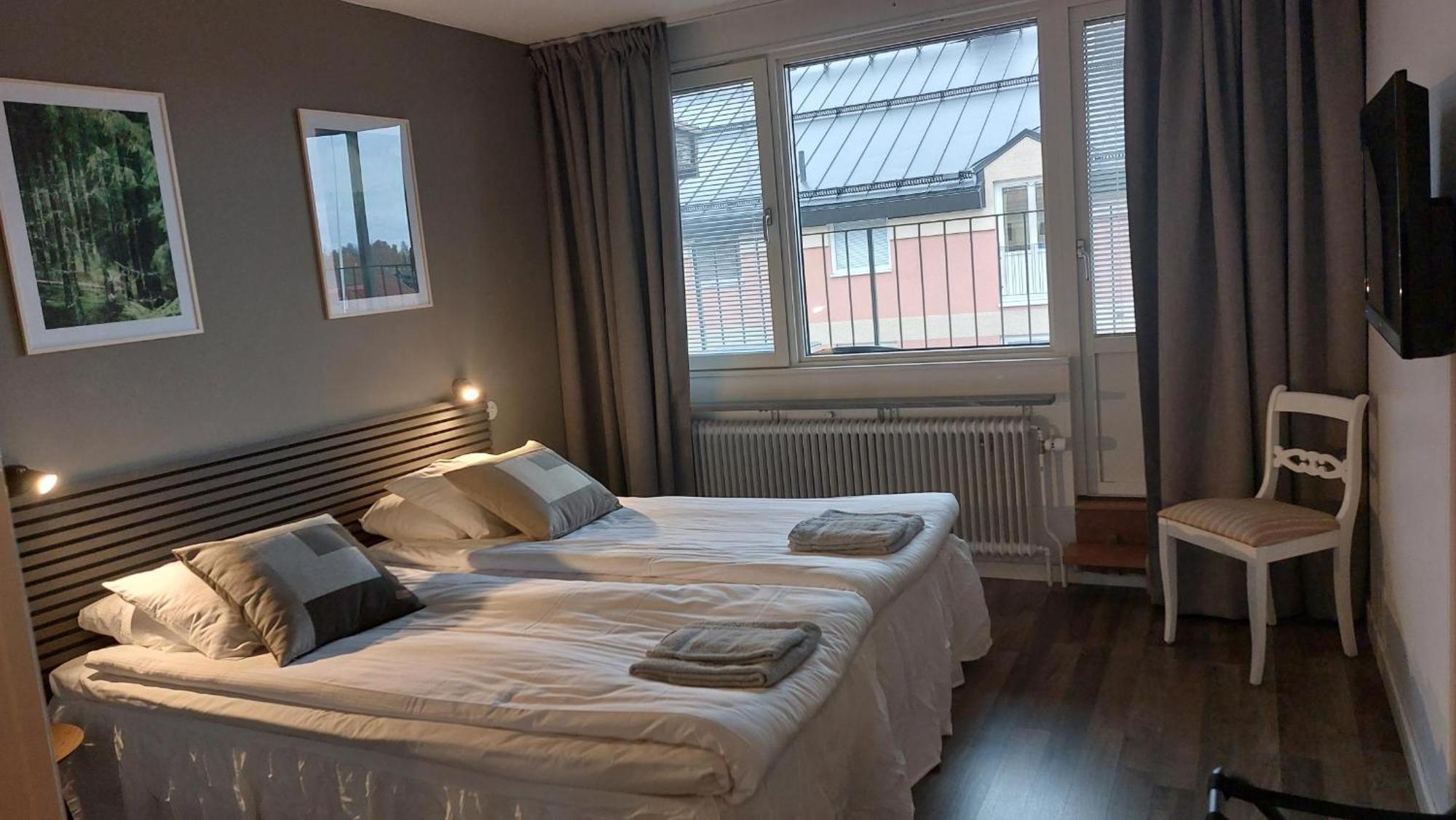 Hotel Bishops Arms Мора Екстериор снимка