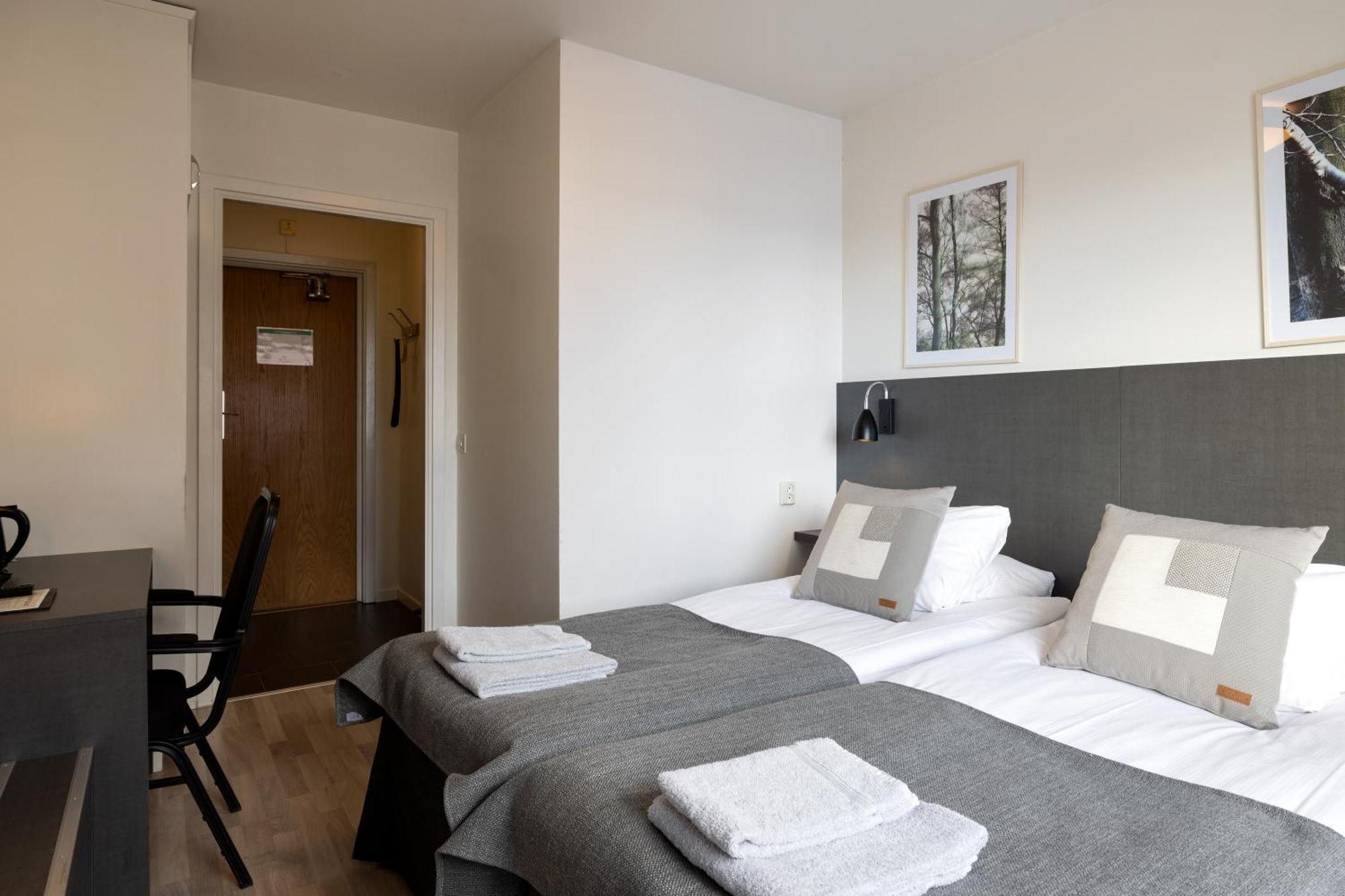 Hotel Bishops Arms Мора Стая снимка