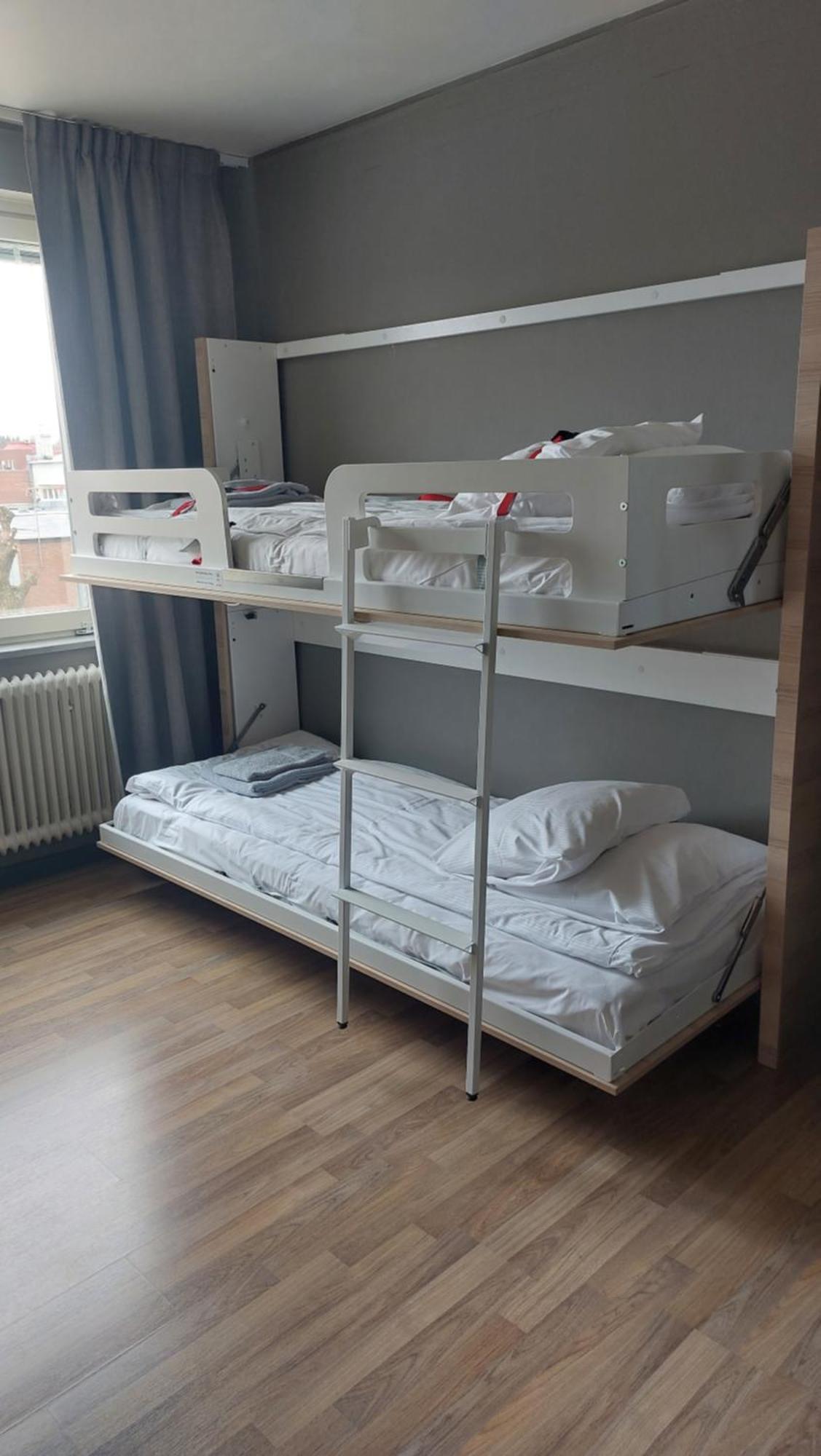 Hotel Bishops Arms Мора Екстериор снимка