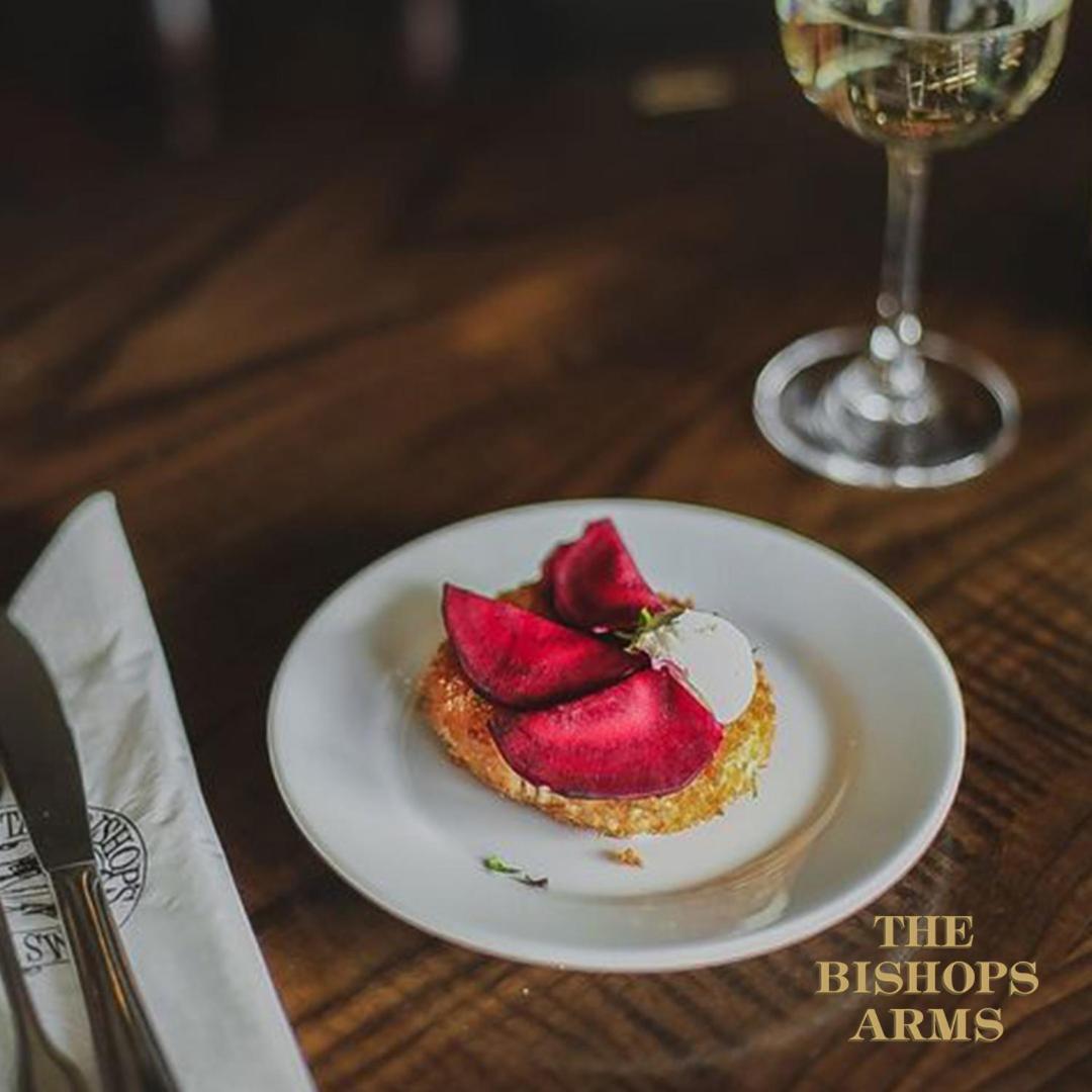 Hotel Bishops Arms Мора Екстериор снимка